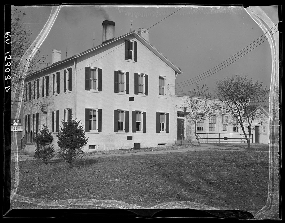 Grade school at Westmoreland Homesteads, Pennsylvania. Sourced from the Library of Congress.
