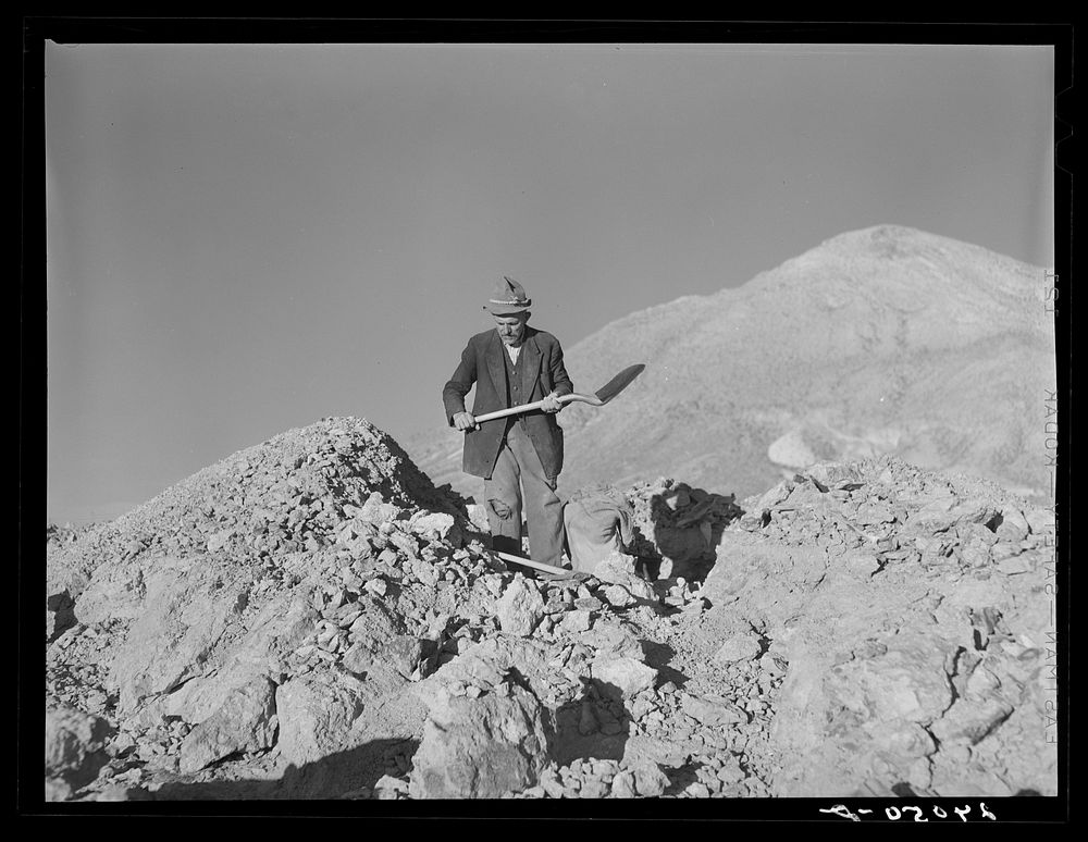 Rocky Mountain George, old prospector at his diggings. Esmeralda County, Nevada. Sourced from the Library of Congress.