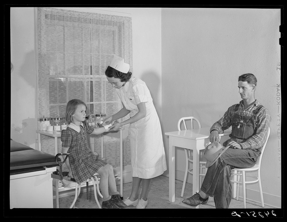 Health clinic. Shafter migrant camp. Shafter, California. Sourced from the Library of Congress.