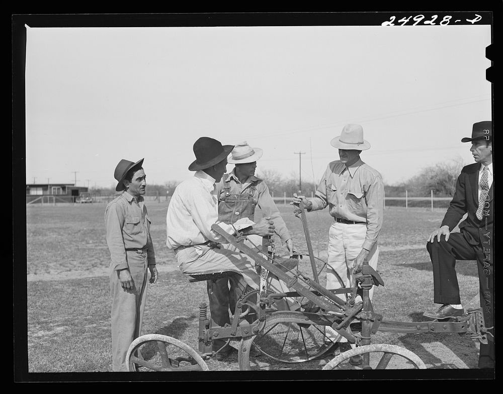 [Untitled photo, possibly related to: Sinton, Texas. FSA (Farm Security Administration) camp. Community council examines new…