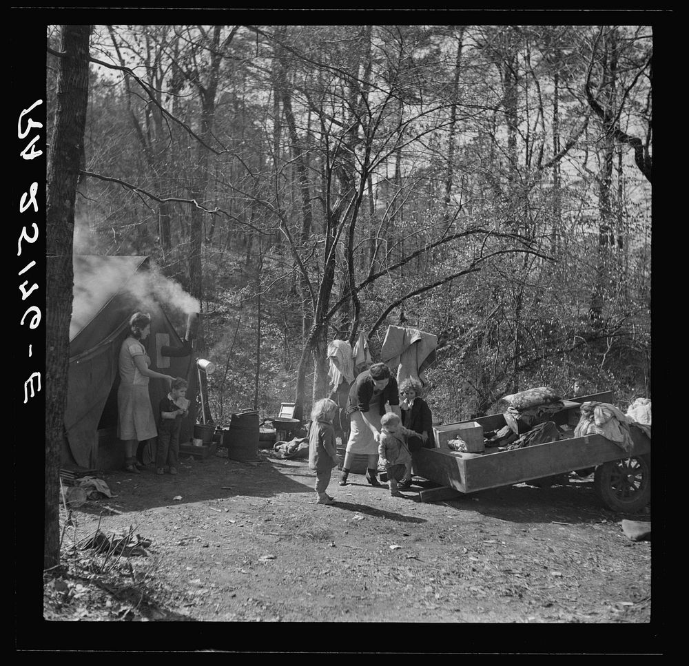 Scene of migrant camp on outskirts of Birmingham, Alabama. Sourced from the Library of Congress.