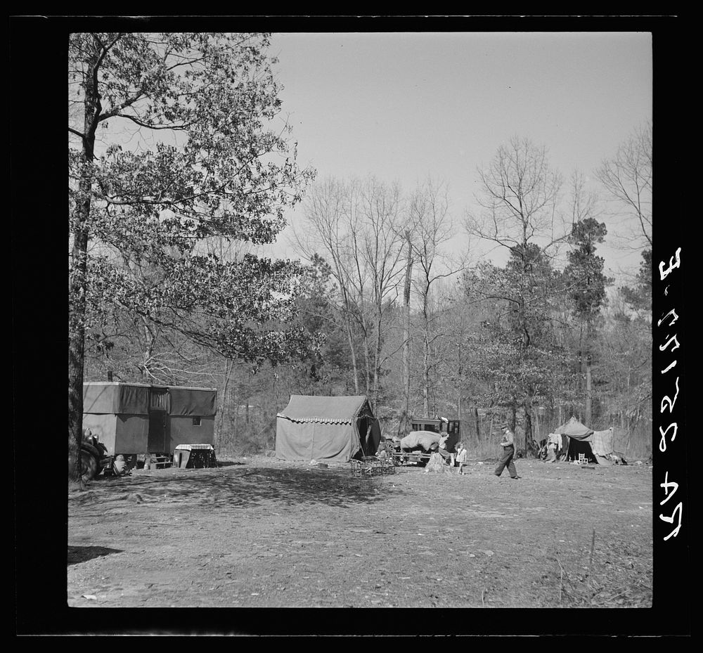 Camp for migrants near Birmingham, Alabama. Sourced from the Library of Congress.