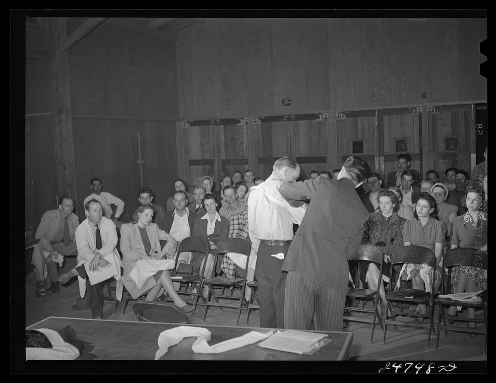 [Untitled photo, possibly related to: Red Cross first aid class from Robstown meeting in community center. Robstown, Texas].…