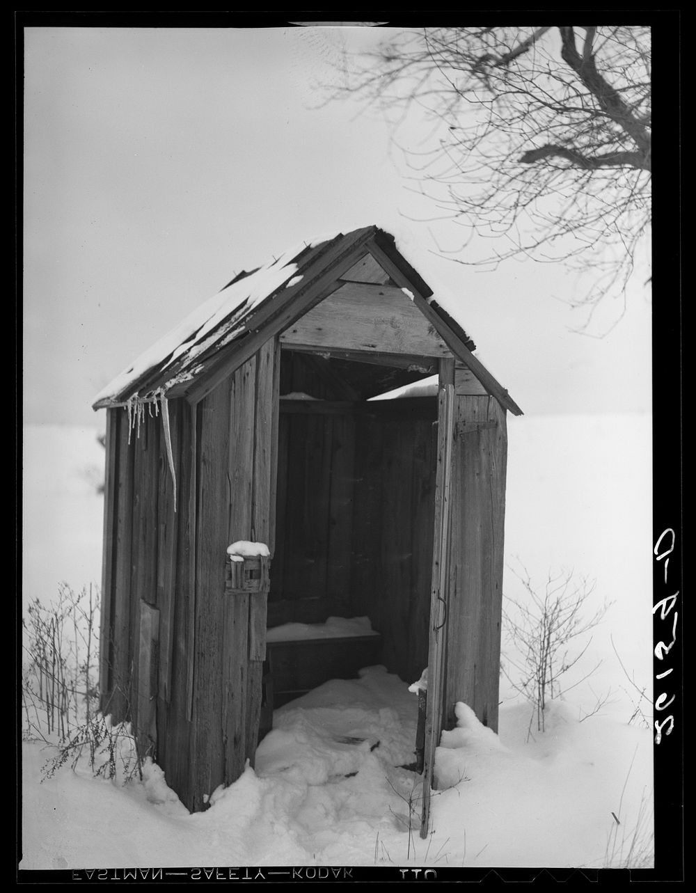 Privy. Oswego County, New York. Sourced from the Library of Congress.