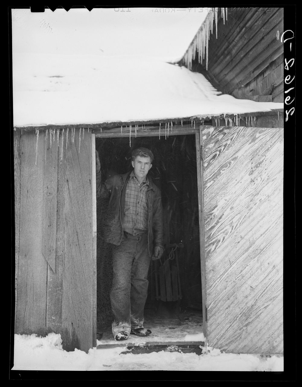 George Deacon, farmer on thirty acres of submarginal land. Oswego County, New York. Sourced from the Library of Congress.