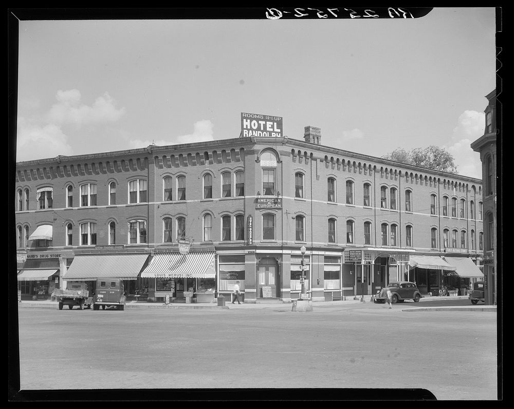 Business block. Randolph, Vermont. Sourced from the Library of Congress.