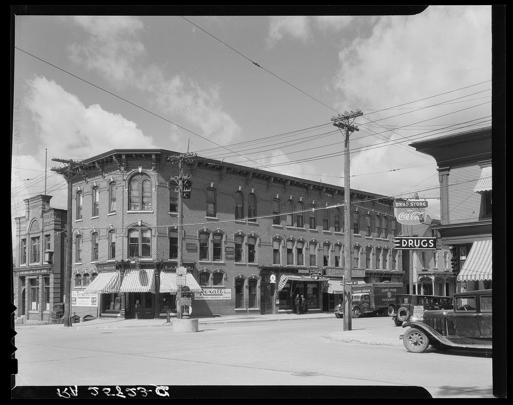 Main street. Morrisville, Vermont. Sourced from the Library of Congress.