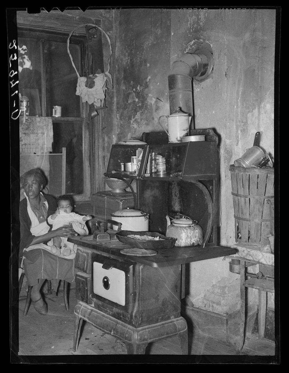 Slum kitchen. Washington, D.C.. Sourced from the Library of Congress.