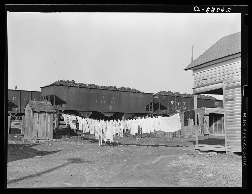 Clean clothes. Carrier Mills, Illinois. Sourced from the Library of Congress.