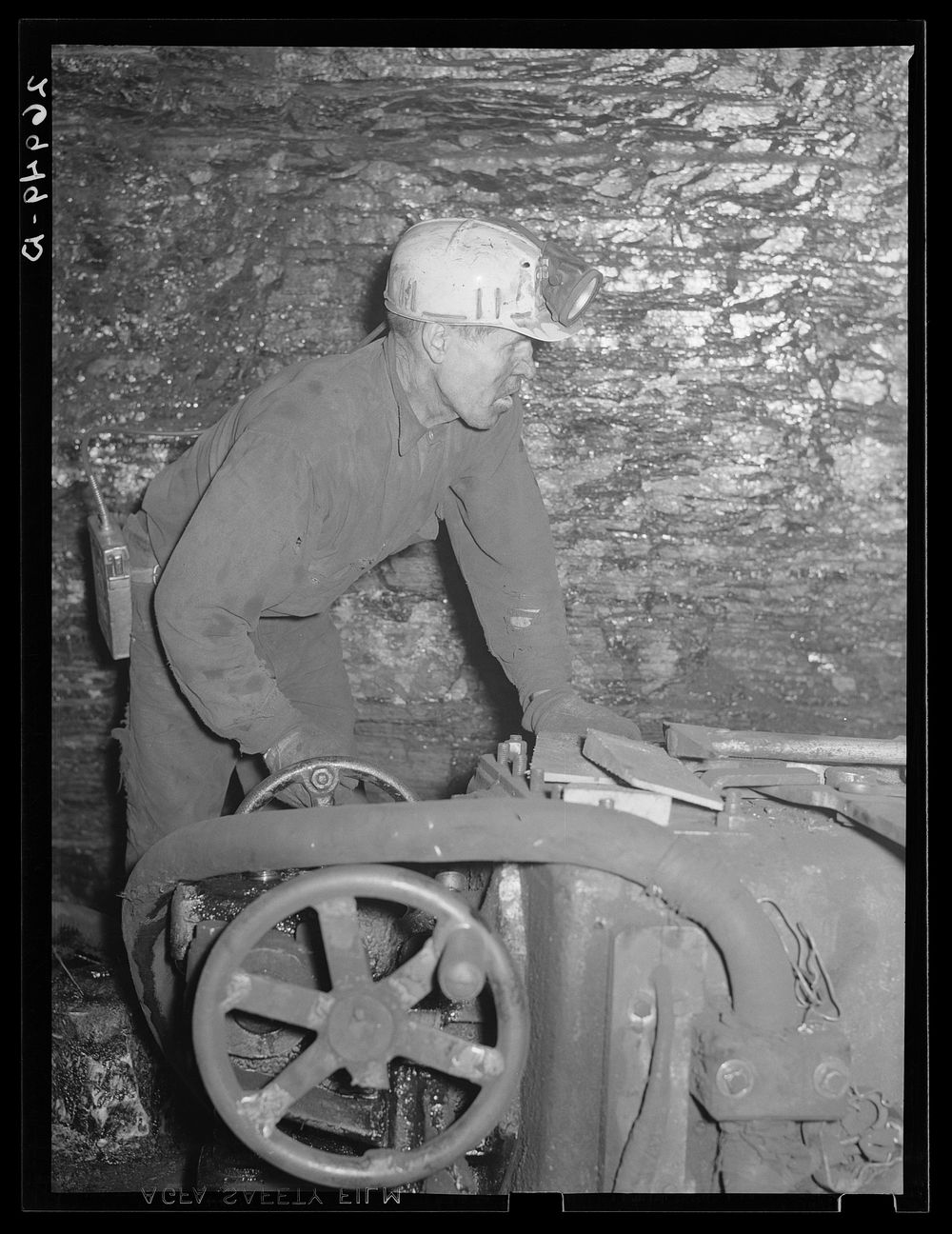 [Untitled photo, possibly related to: Under-cutting machine. Old Ben number eight. West Frankfort, Illinois (see 26980-D)].…