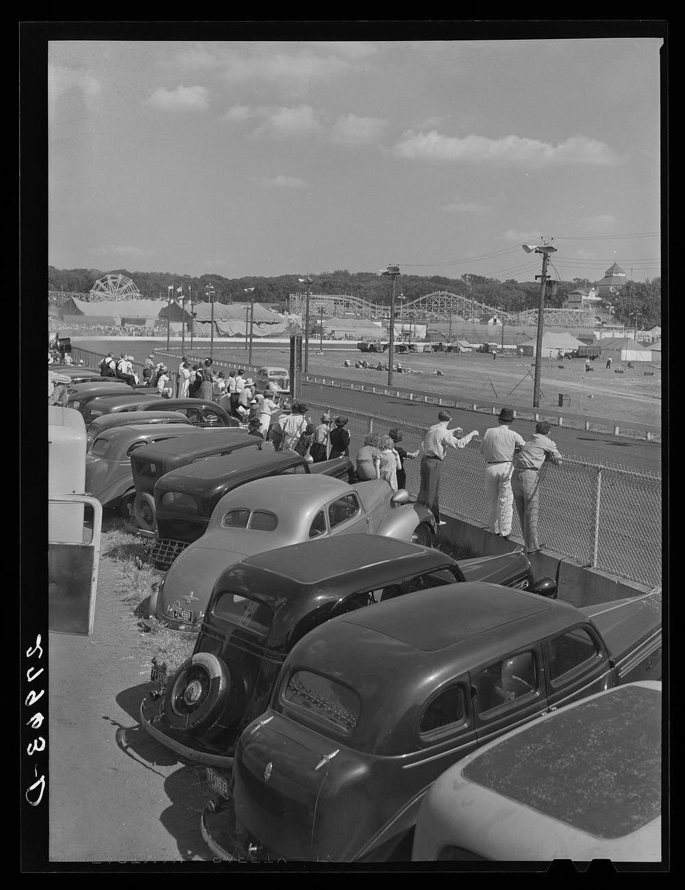 Spectators auto races. Iowa State | Free Photo - rawpixel