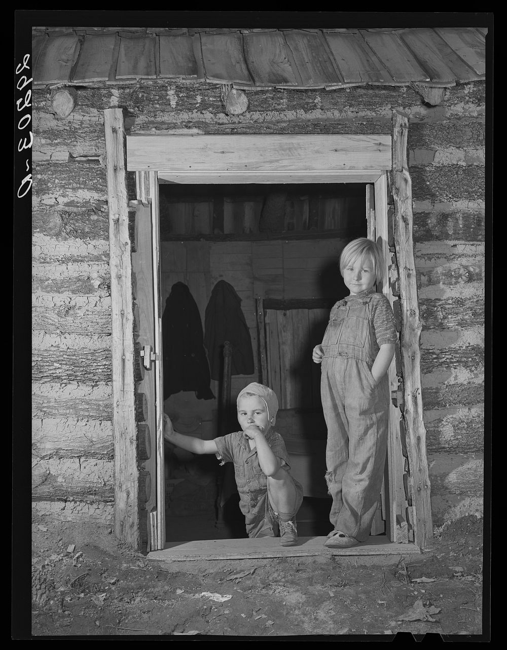 Children of evicted sharecropper. Butler County, Missouri. Sourced from the Library of Congress.