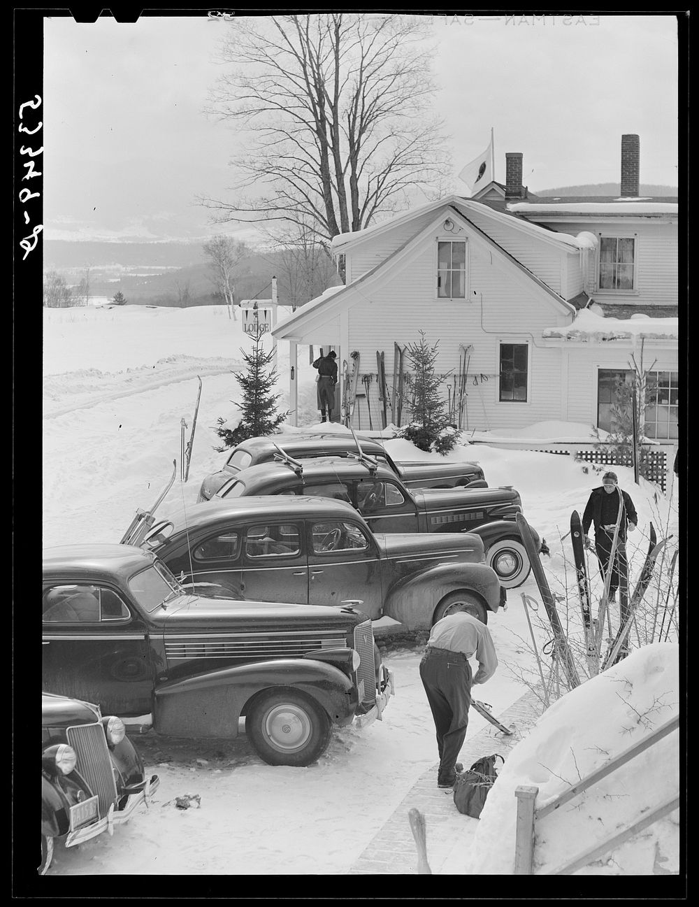 Lodge, ski home Mount Mansfield. Free Photo rawpixel