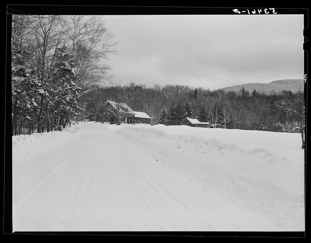 Farm and road on way up to Mount Moosilauke. Near Warren, New Hampshire. Sourced from the Library of Congress.