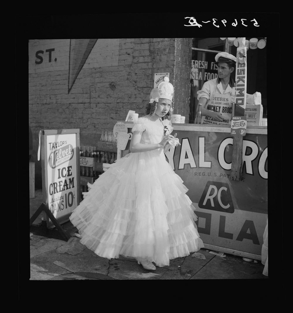 Cotton carnival. Memphis, Tennessee. Sourced from the Library of Congress.