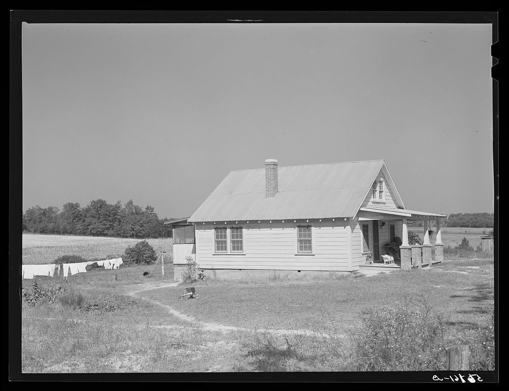 Home of  owner. Caswell County, North Carolina. Sourced from the Library of Congress.