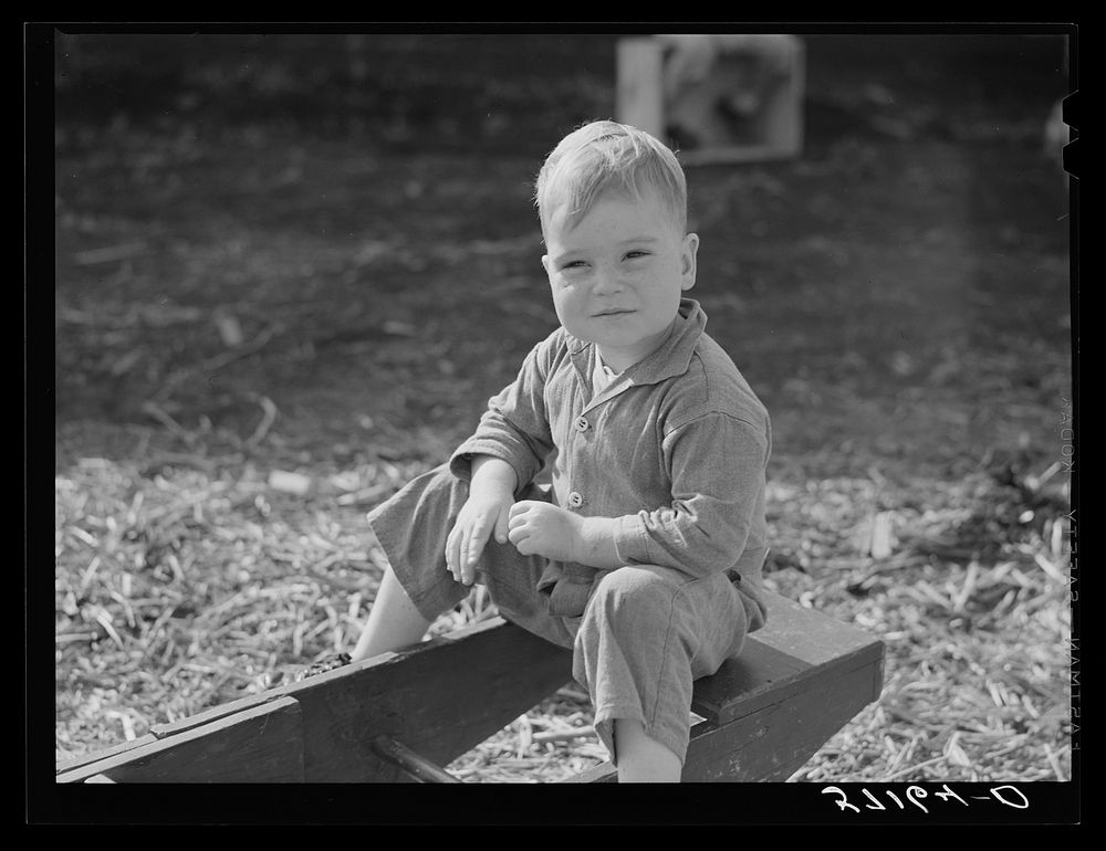 Child of agricultural day laborer. Osceola migratory labor camp, Belle Glade, Florida. Sourced from the Library of Congress.
