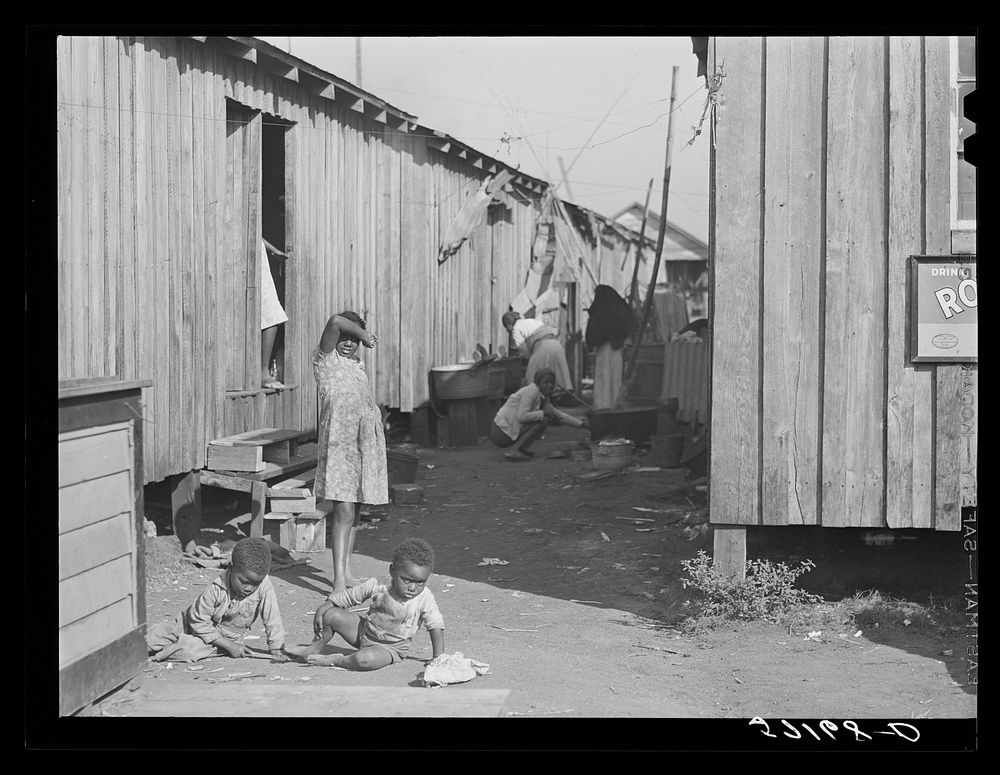 Bad housing for  agricultural workers. Belle Glade, Florida. Sourced from the Library of Congress.