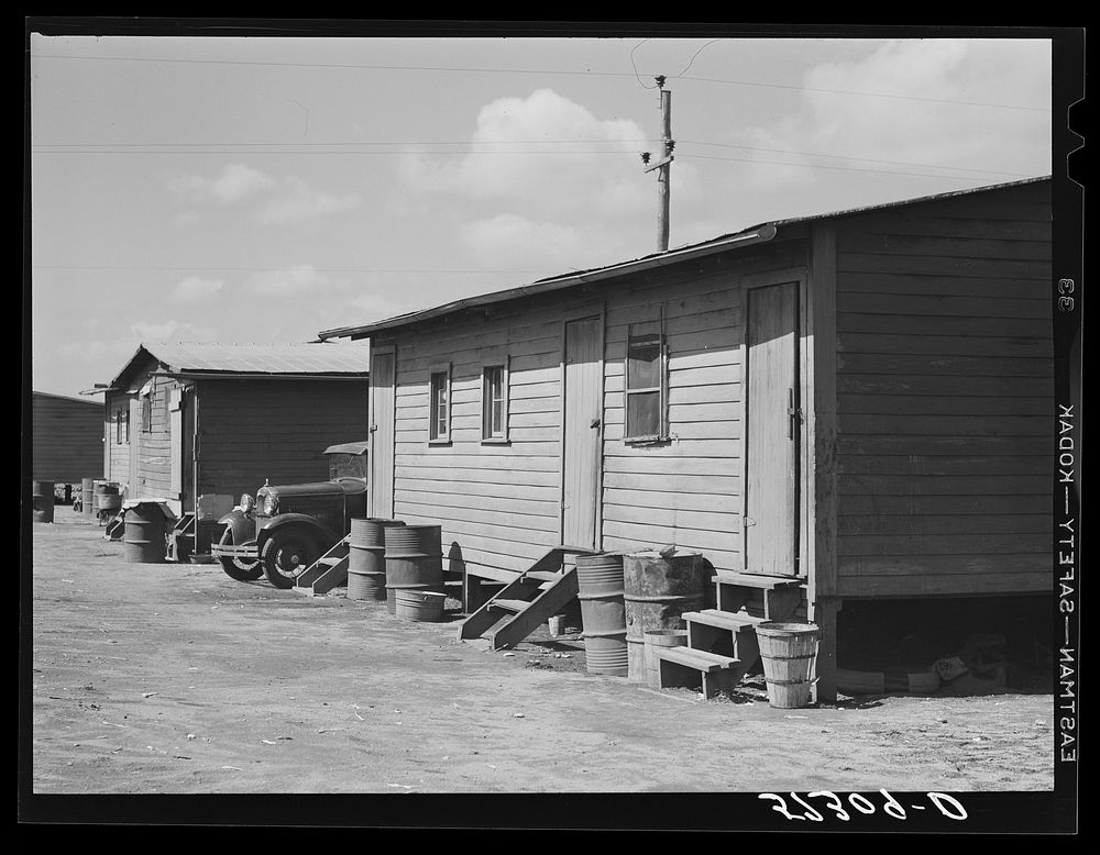 Living quarters for  migratory laborers near Belle Glade, Florida. Sourced from the Library of Congress.