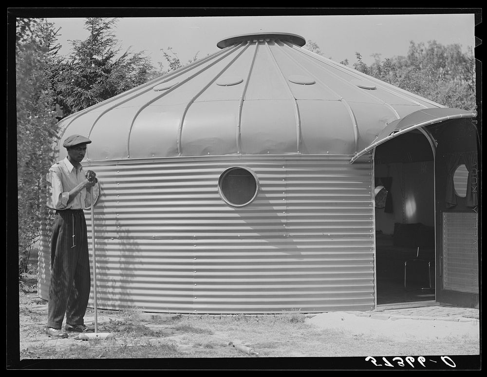 [Untitled photo, possibly related to: Diamaxion house, metal, adapted corn bin, built by Butler Brothers, Kansas City.…