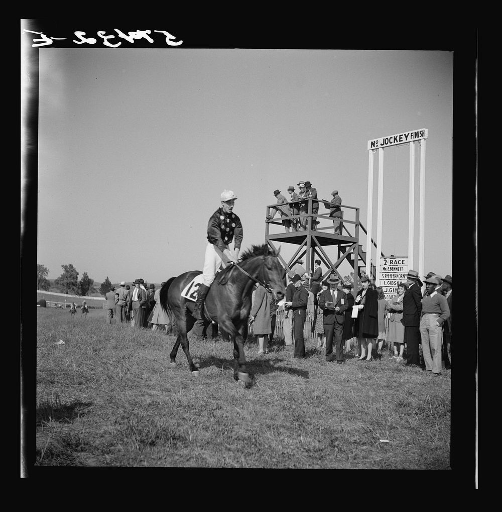 Horse races. Warrenton, Virginia. Sourced from the Library of Congress.
