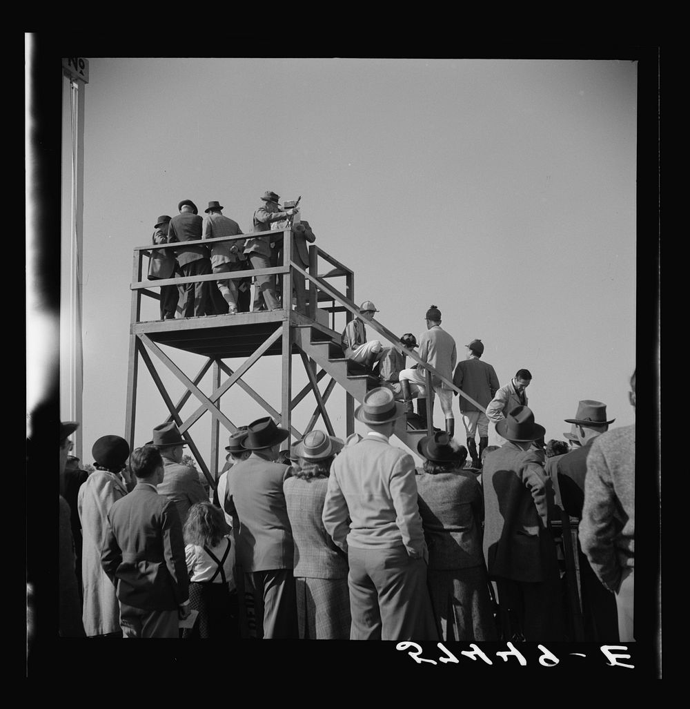 Spectators at horse races. Warrenton, Virginia. Sourced from the Library of Congress.