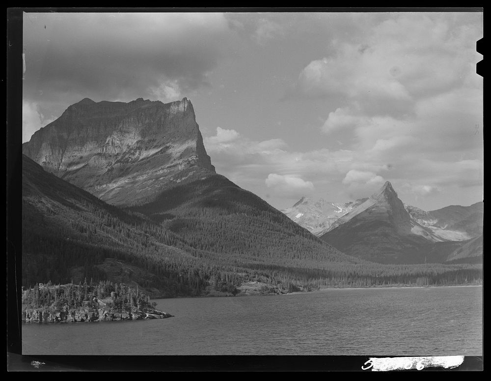 Lake Saint Mary on Going-to-the-Sun highway. Glacier National Park, Montana. Sourced from the Library of Congress.