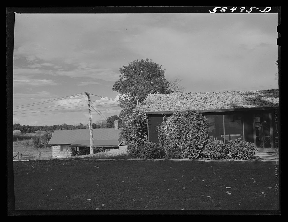 Ranch building at Quarter Circle U, Brewster-Arnold Ranch Company. Birney, Montana. Sourced from the Library of Congress.