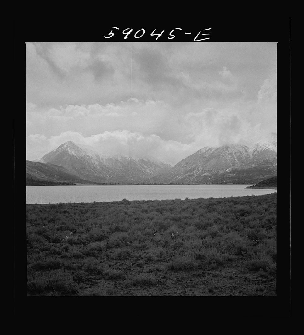[Untitled photo, possibly related to: Mount Elbert and Mount Harvard after early fall blizzard near Granite, Colorado.].…