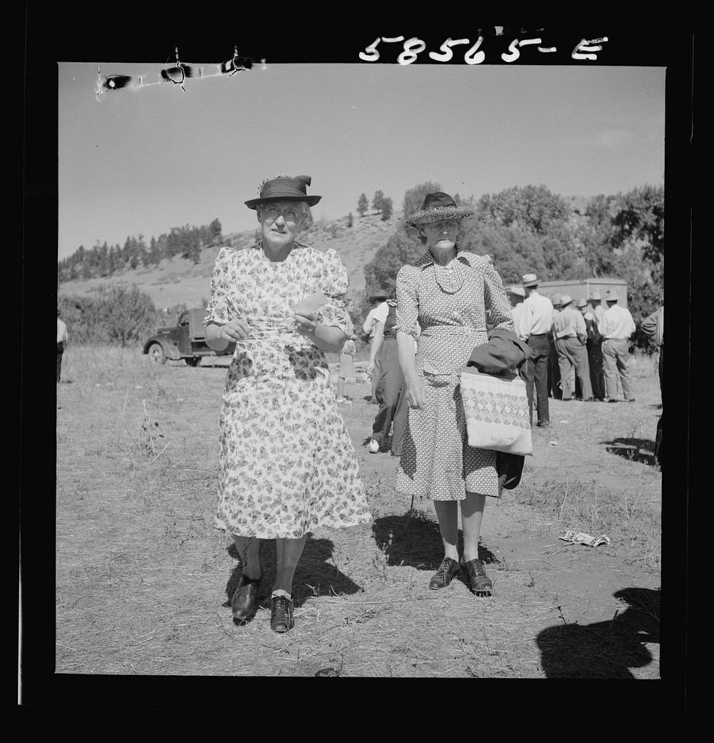 Guests at the Stockmen's picnic and barbecue, Spear's Siding Wyola, Montana. Sourced from the Library of Congress.