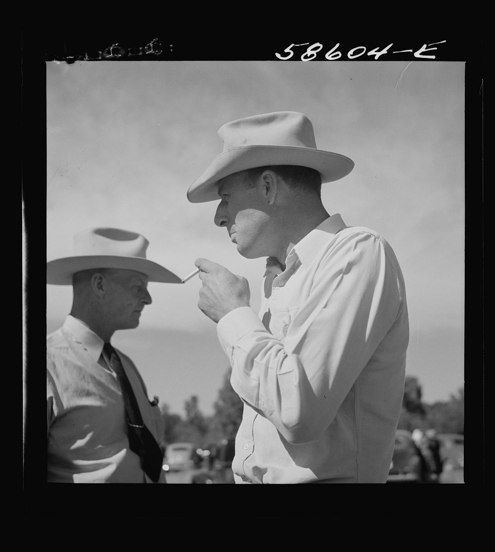 Guests at the stockmen's picnic and barbecue. Spear's Siding, Wyola, Montana. Sourced from the Library of Congress.