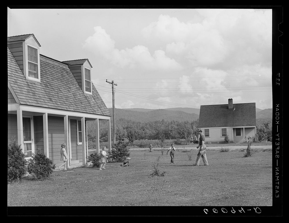 Homesteader returning from work in the lumber plant. Tygart Valley, West Virginia. Sourced from the Library of Congress.