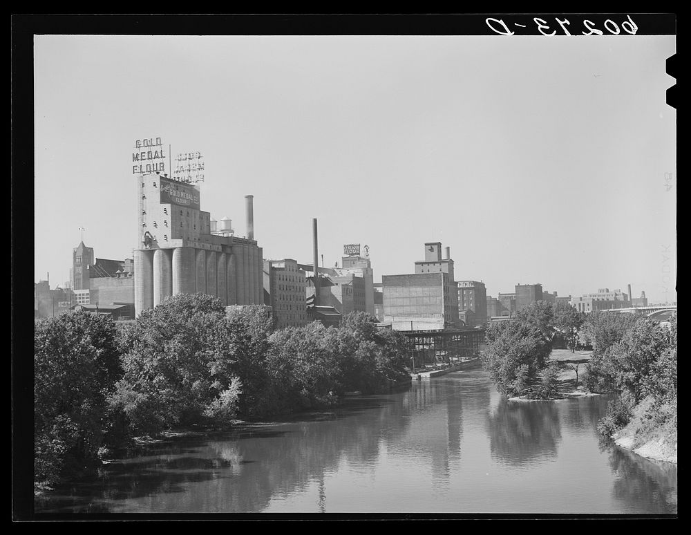 Flour mills along the river. Minneapolis, Minnesota. Sourced from the Library of Congress.