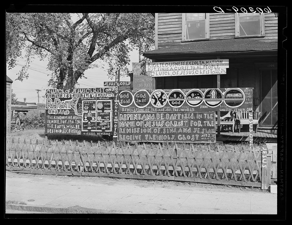 Symbols and exhortations. Minneapolis, Minnesota. Sourced from the Library of Congress.