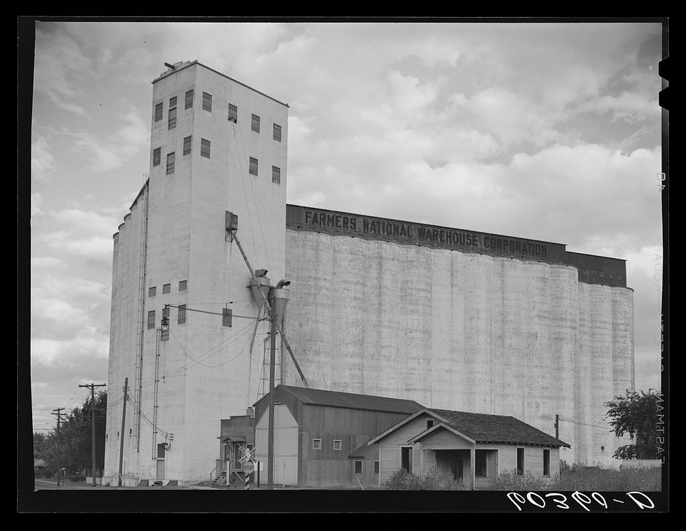 Grain elevator. Minneapolis, Minnesota. Sourced from the Library of Congress.