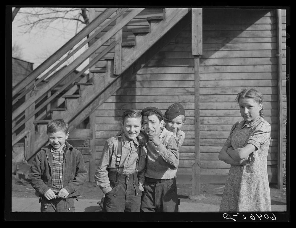 Children. Dubuque, Iowa. Sourced from the Library of Congress.