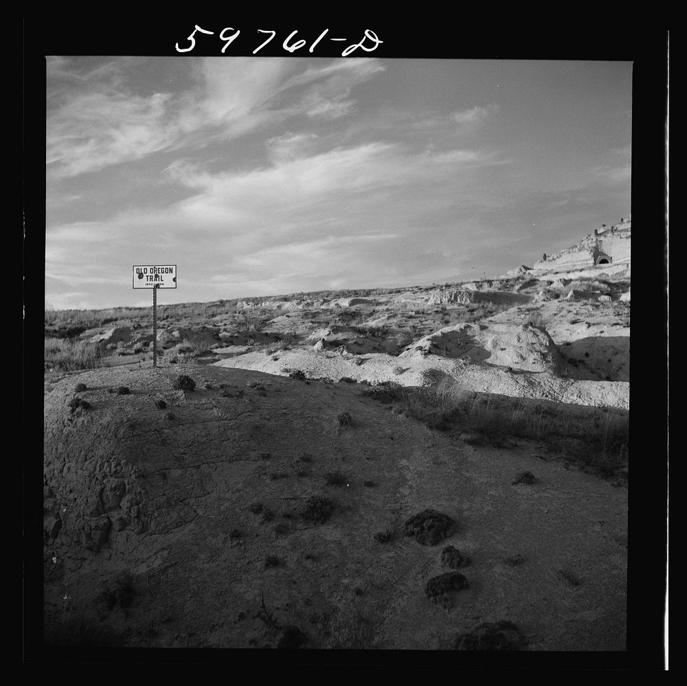 Scottsbluff and the old Oregon Trail, Nebraska. Sourced from the Library of Congress.