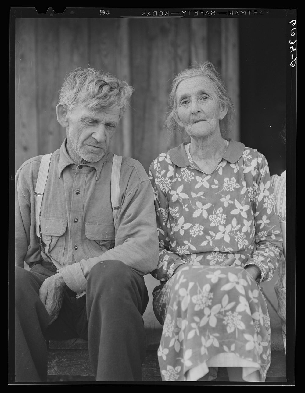 Old farm couple on poor land in the Ozark Mountains. Missouri. Sourced from the Library of Congress.