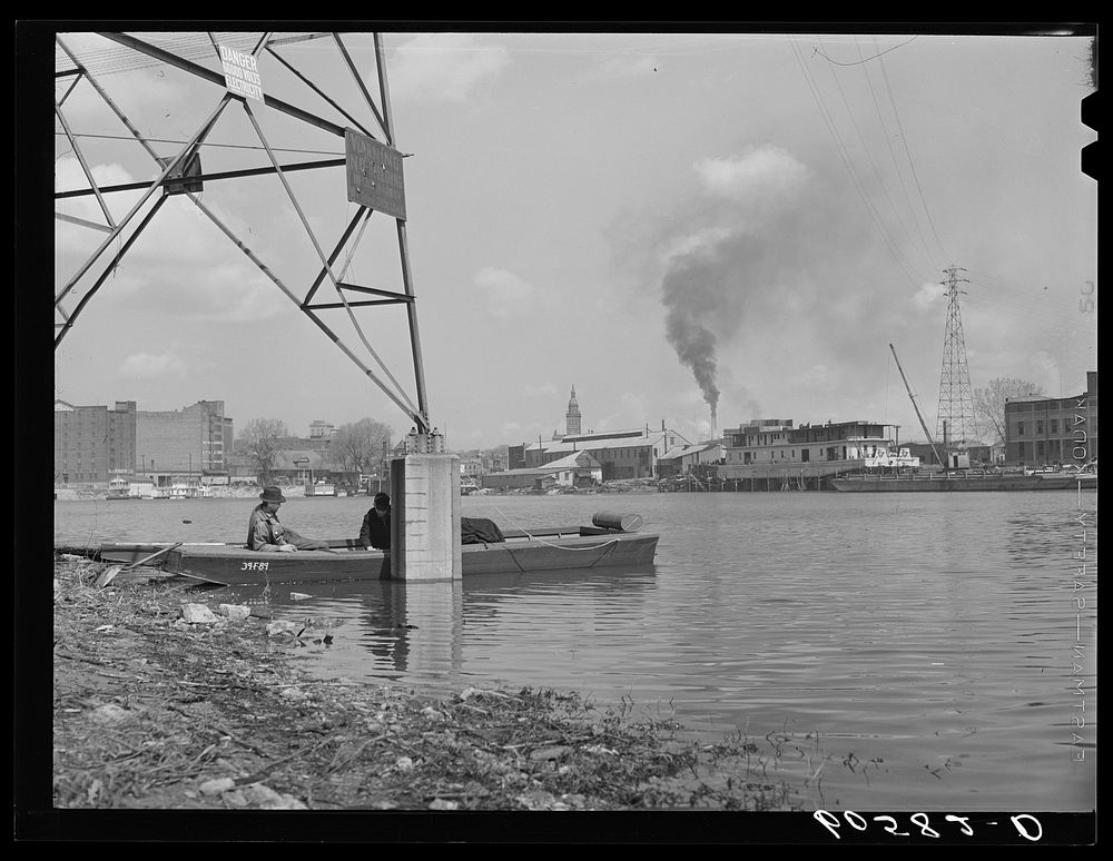 Men painting a boat. Riverfront, Dubuque, Iowa. Sourced from the Library of Congress.