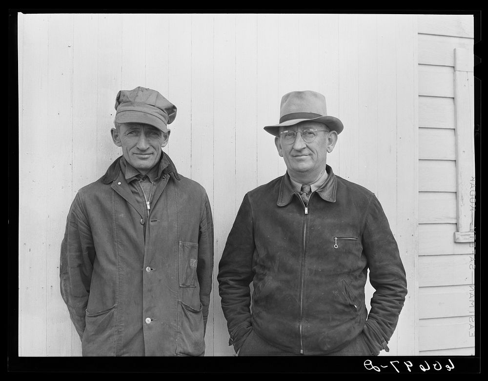 Corn farmers. Greene County, Iowa. Sourced from the Library of Congress.
