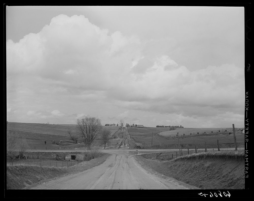 Crossroads. Marshall County, Iowa. Sourced from the Library of Congress.