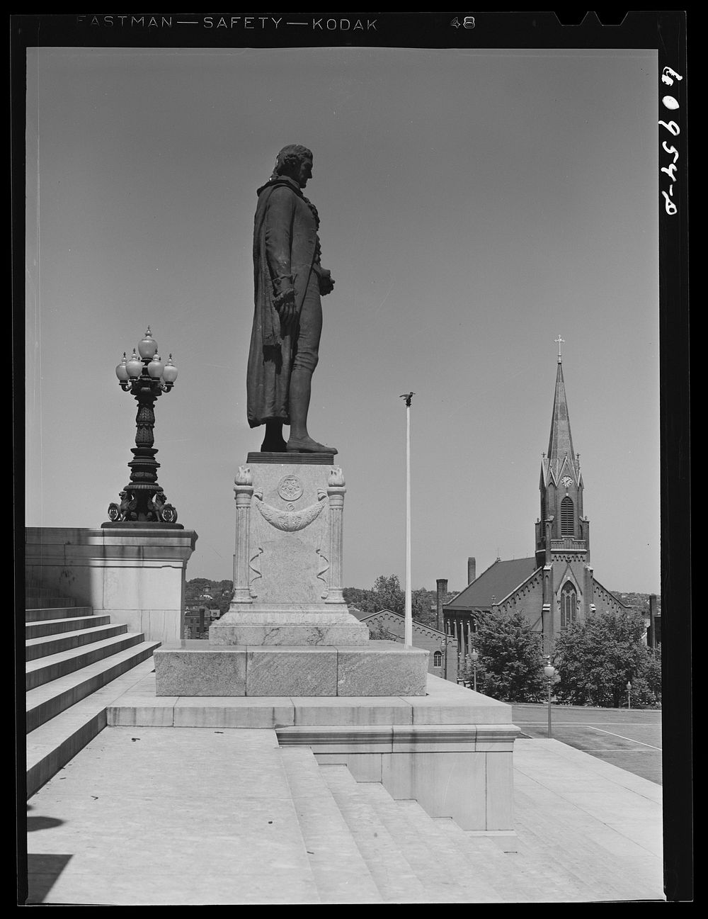 Thomas Jefferson statue in front of state capitol. Jefferson City, Missouri. Sourced from the Library of Congress.