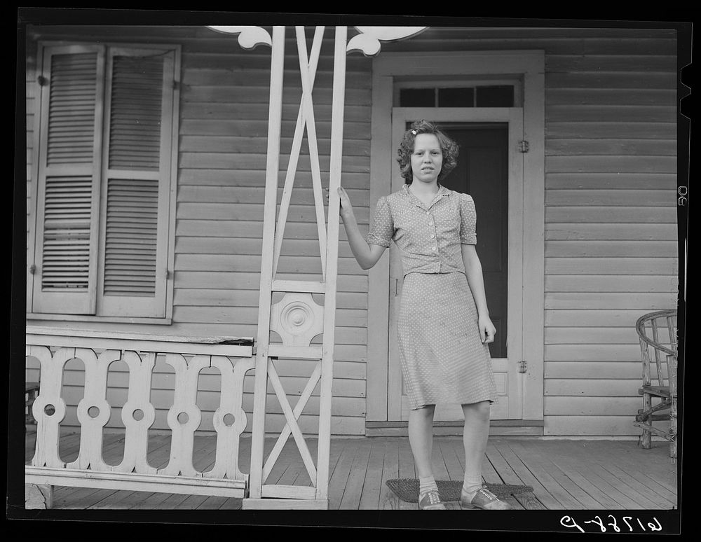 Farm girl. Nicholas County, Kentucky. Sourced from the Library of Congress.