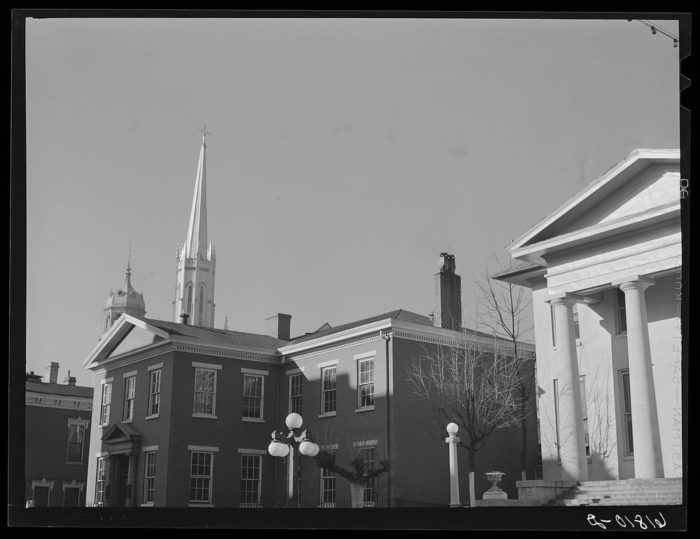 [Untitled photo, possibly related to: Church in Frankfort, Kentucky]. Sourced from the Library of Congress.