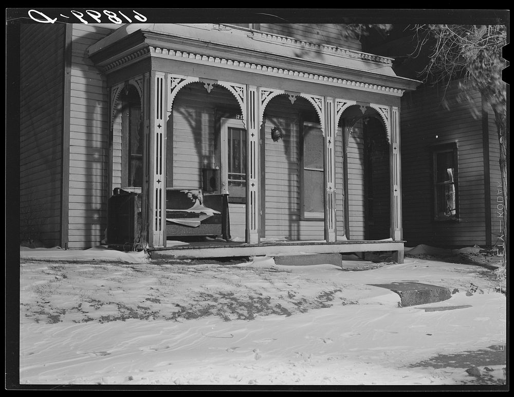 Front porch. Pierre, South Dakota. Sourced from the Library of Congress.