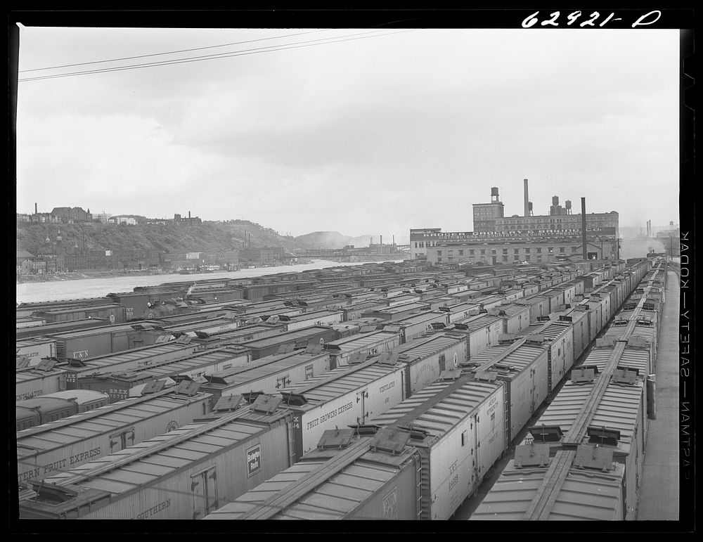 Carloads of fruit and vegetables at terminal. Pittsburgh, Pennsylvania. Sourced from the Library of Congress.