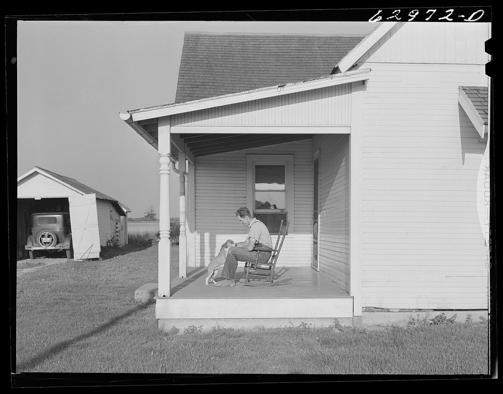 [Untitled photo, possibly related to: Home of tenant farmer near Columbus, Ohio]. Sourced from the Library of Congress.