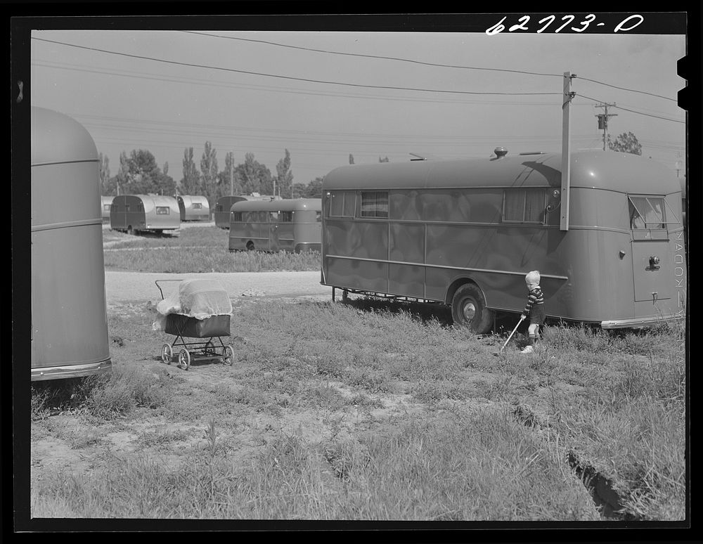 [Untitled photo, possibly related to: Maintenance man at FSA (Farm Security Administration) camp, Erie, Pennsylvania…