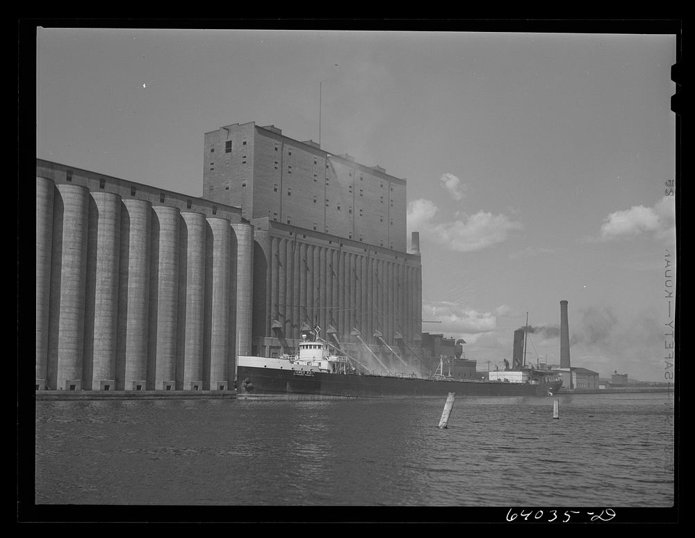 Loading grain boat. Duluth, Minnesota. Sourced from the Library of Congress.