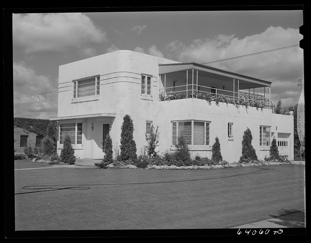 [Untitled photo, possibly related to: House in Hibbing, Minnesota]. Sourced from the Library of Congress.